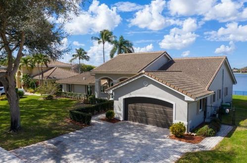 1915 101st Ave, Hollywood, FL 33025-1803