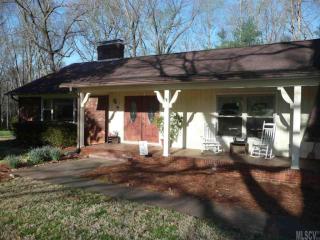 701 5th Ave, Conover, NC 28613-1624