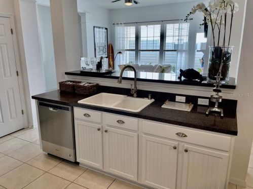 807 Lake Evalyn Dr, Kissimmee FL 34747-4804 exterior