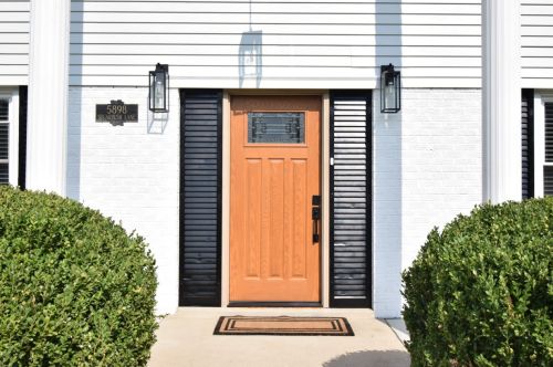 5898 Sugarbush Ln, Greendale, WI 53129-2621