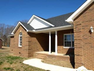 122 Crimson Dr, Winchester, TN 37398-6427