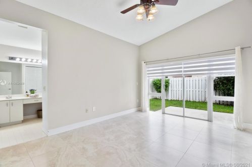 18101 18th St, Hollywood, FL 33029-3024