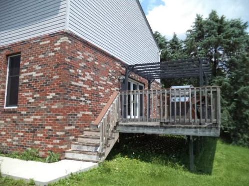 401 Tulip Dr, New Brighton, PA 15066-3666