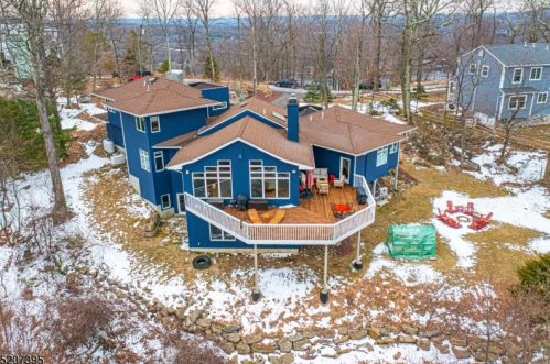 163 Hillcrest Dr, Parsippany NJ  07834-1413 exterior
