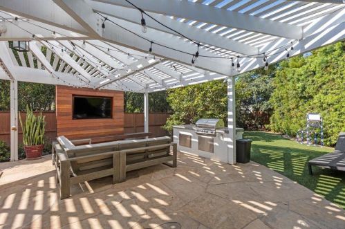 219 Jacob Ln, Encinitas CA  92024-2123 exterior