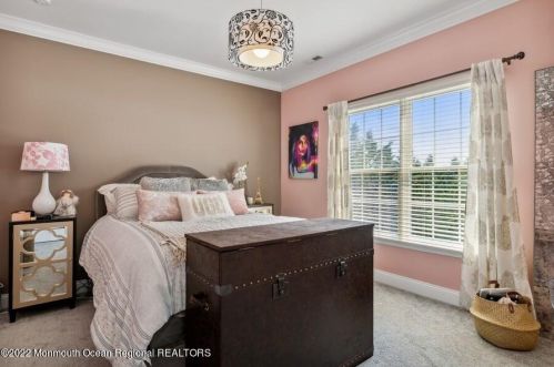 6 Courtney Ct, East Freehold NJ 07728-9563 exterior