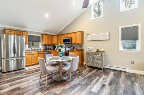 75 Candle Hill Rd, Danbury CT  06812-2412 exterior