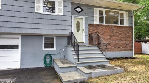 31 Midvale Ave, Lake Hiawatha NJ  07034-1008 exterior