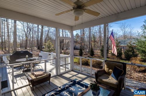 10 Mulligan Dr, Bybee VA  22963-2560 exterior