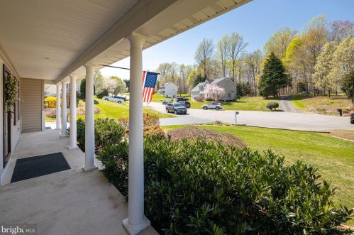 6121 Melody Ct, Fredericksburg, VA 22407-8387