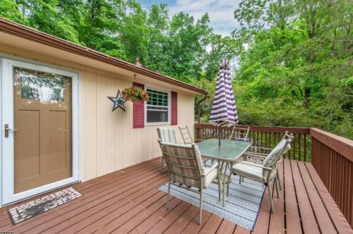 13 Harbor View Dr, Andover NJ  07821-4022 exterior