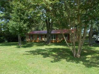 403 Stella Ave, Lawrenceburg, TN 38464-4504