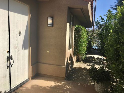 2 Lake Shore Dr, Rancho Mirage, CA 92270-4054