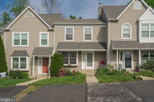 1523 Cranberry Dr, Norristown, PA 19403-5141