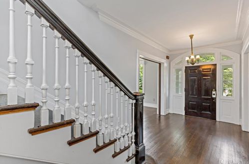 44 Greenridge Ave, White Plains NY  10605-1622 exterior