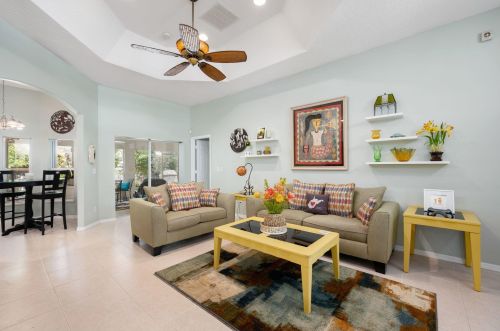 2045 27th Ave, Vero Beach FL  32960-3010 exterior