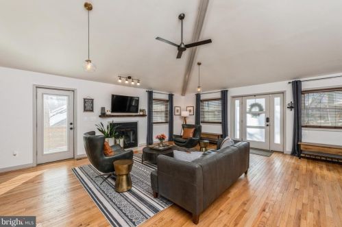 1325 Eastover Pkwy, Locust Grove, VA 22508-5407