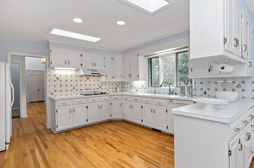 1209 Oenoke Rdg, New Canaan CT  06840-2613 exterior