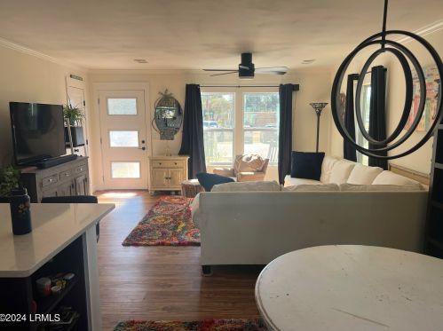 2703 Jones Ave, Beaufort SC  29902-5325 exterior