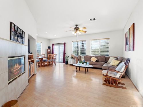 27651 Timber View Ct, Santa Clarita, CA 91351-3476