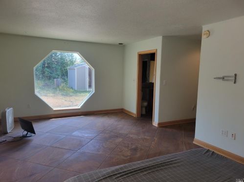 21801 Eastside Rd, Willits CA  95490-5700 exterior