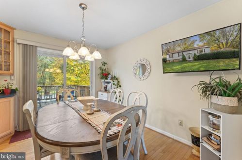 16309 Poplar Hill Rd, Haymarket VA  20169-2101 exterior