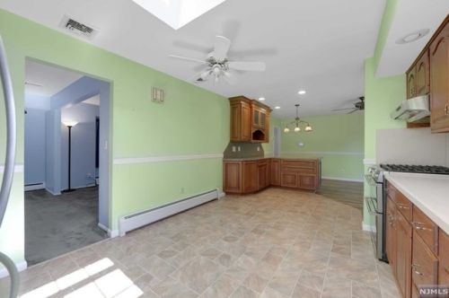 1 Prince Rd, Parsippany NJ  07054-4822 exterior