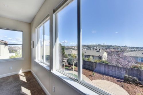 5046 Courtney Way, Folsom CA  95762-5478 exterior