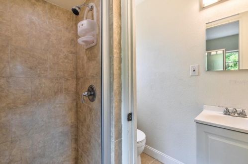 3210 11th Ave, Saint Petersburg FL  33713-5404 exterior
