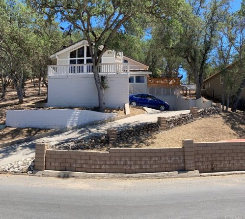 2770 Oak Shores Dr, Lake Nacimiento CA  93426-9609 exterior