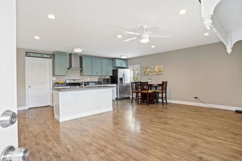 1061 18th St, San Diego, CA 92154-1904
