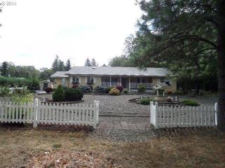 1163 Cleveland Hill Rd, Roseburg, OR 97471-8980