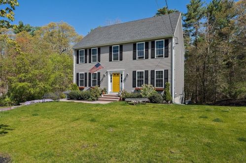 204 Auburn St, East Bridgewater, MA 02324-3404