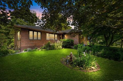 1 Wyandotte Ave, Highland Falls, NY 10928-1306