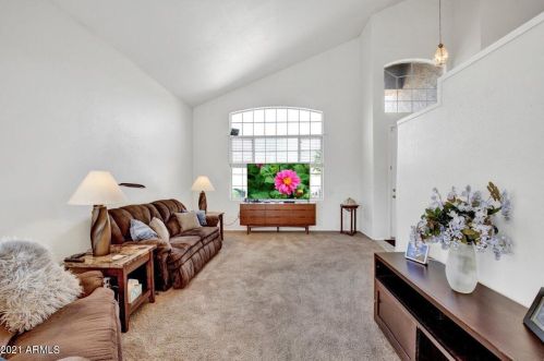 203 Candlewood Ln, Gilbert, AZ 85233-6924