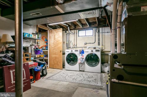 136 Franklin St, Auburn NJ  08085-1236 exterior