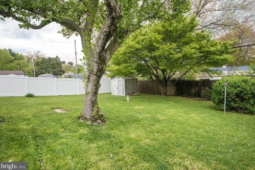 856 Willow St, Southampton PA  18966-3432 exterior