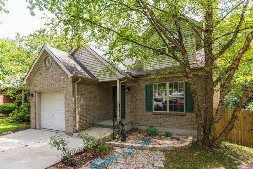 560 Lidian Ct, Lexington, KY 40517-2037