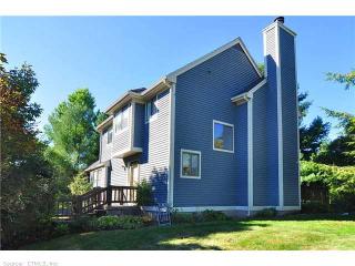 112 Thistle Pond Dr, Bloomfield, CT 06002-1691