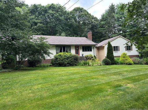 109 Birch Mountain Rd, Manchester, CT 06043-7552