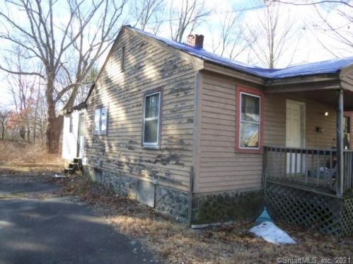 20 Lemay St, Waterbury, CT 06705-2319
