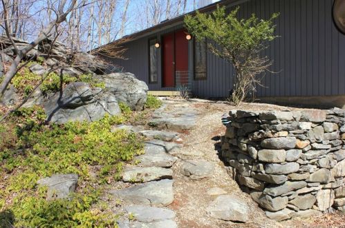 306 Florida Hill Rd, Ridgefield, CT 06877-5232