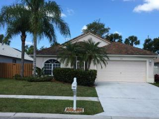 1907 Oak Berry Cir, West Palm Beach, FL 33414-6115