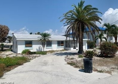 331 Washington Ct, Fort Myers Beach, FL 33931-3735
