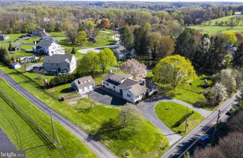 388 Bishop Hollow Rd, Newtown Square PA  19073-3901 exterior