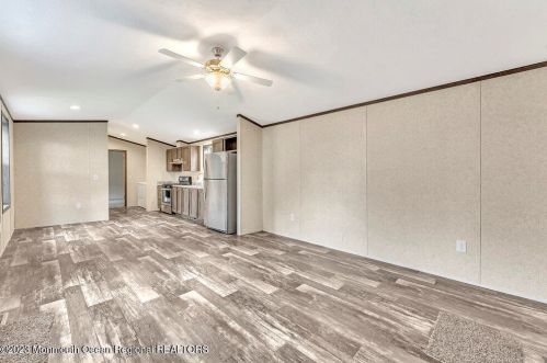 87 Herman Blvd, Hazlet NJ  07730-1547 exterior