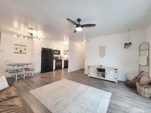 4791 Calle Los Santos, Oceanside CA  92057-5926 exterior