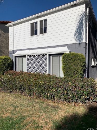 227 Granada Ave, Long Beach, CA 90803-5531