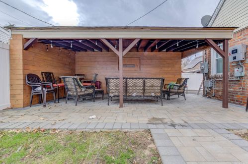 5 Monaco Ave, Floral Park NY  11003-4209 exterior