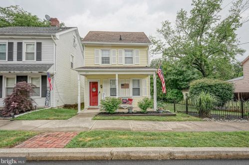 471 Main St, Lumberton Township, NJ 08048-1101